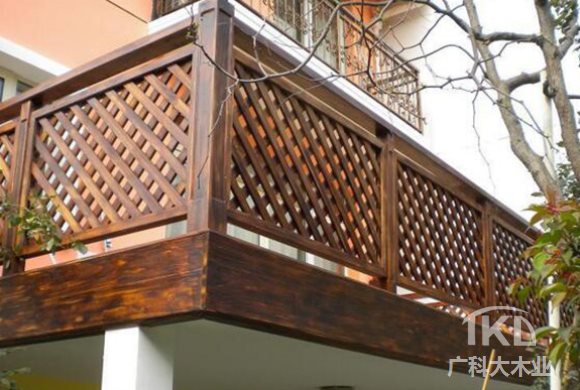 防腐木圍欄、護(hù)欄